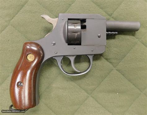Single Tub &163;15. . 22 caliber blank starter pistol